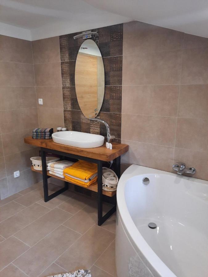 Andrea, Premium Three Bedroom Apartment, Entire Floor Kastav Exterior foto
